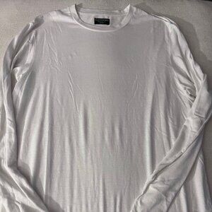 NWOT Goodlife Men's Scallop Long Sleeve T-Shirt